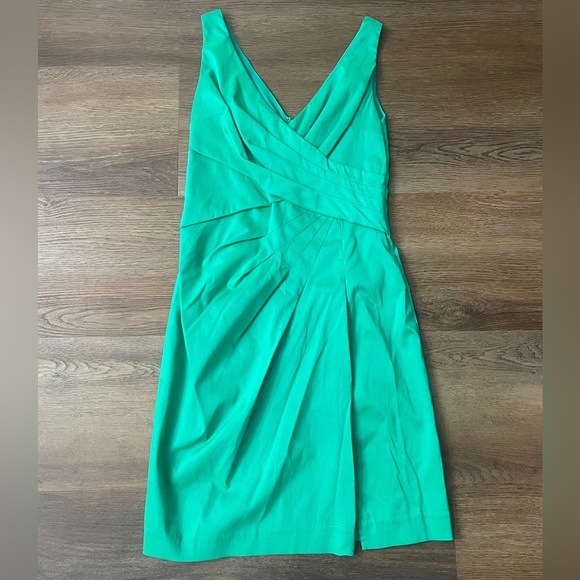 Lauren Ralph V-Neck Sleeveless Green Cocktail Dress - Picture 1 of 6